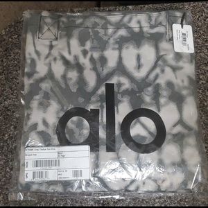 Brand new never opened alo tote bag